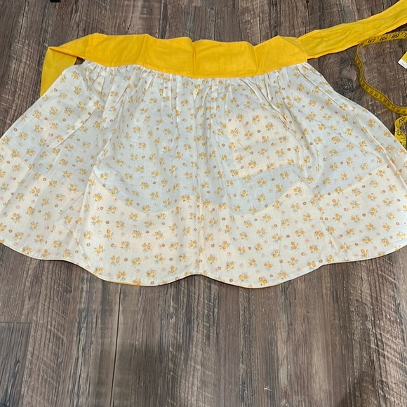 NWOT Vintage Hand-sewn Waist Apron with pocket - Picture 2 of 3
